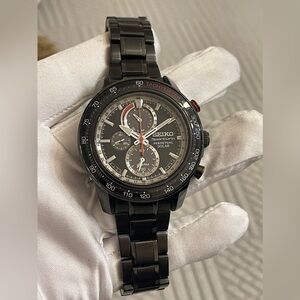 Seiko Sportura Solar 45MM Black Dial Chrono SS Bracelet Men's Watch V198-0AA0 A4